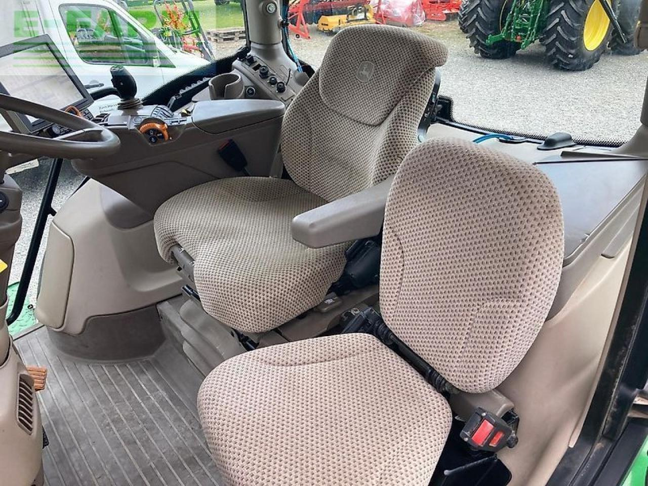 장궤형 트랙터 John Deere 6250r : 사진 18