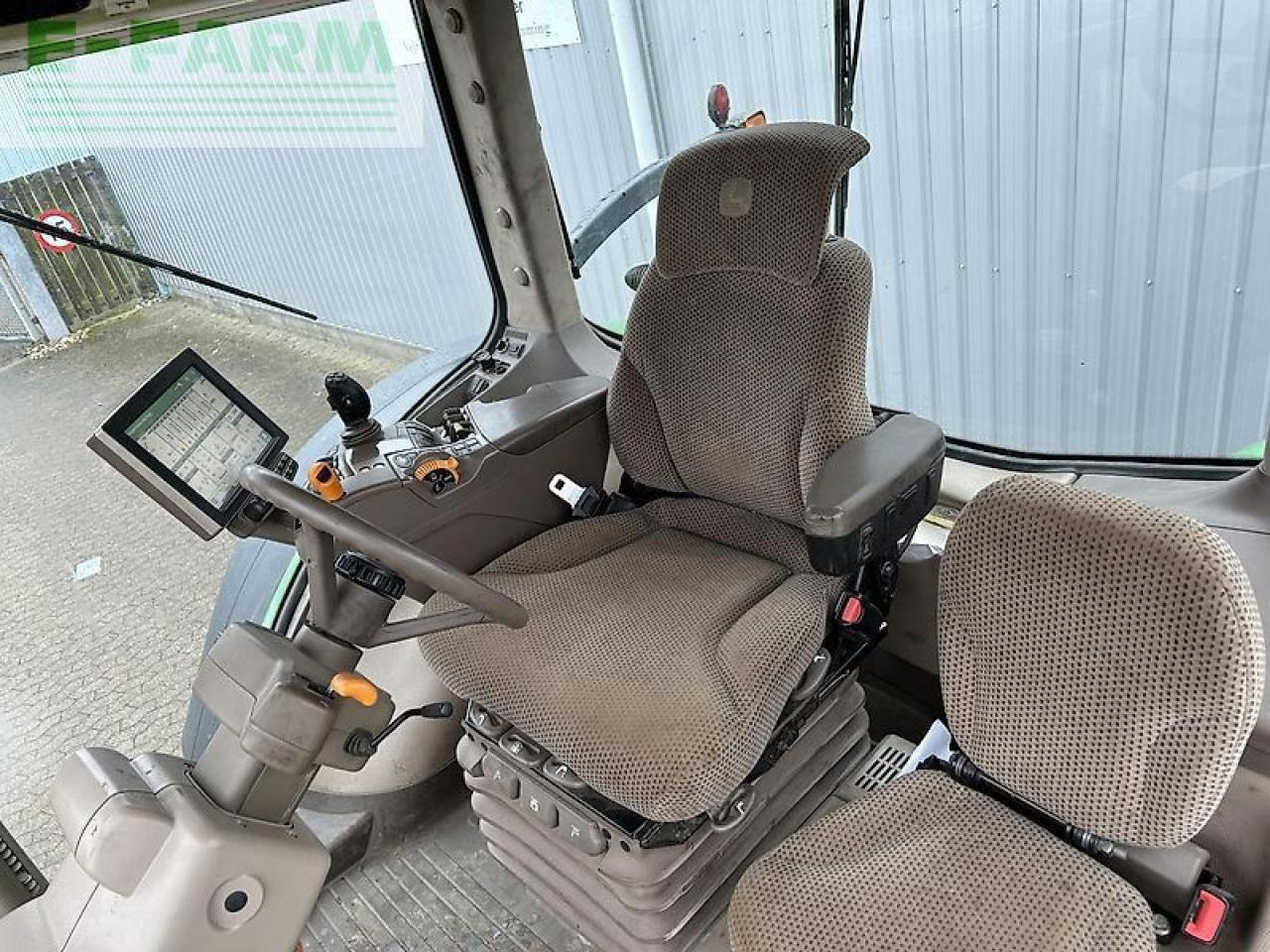 장궤형 트랙터 John Deere 7310r : 사진 13 장궤형 트랙터 John Deere 7310r : 사진 13