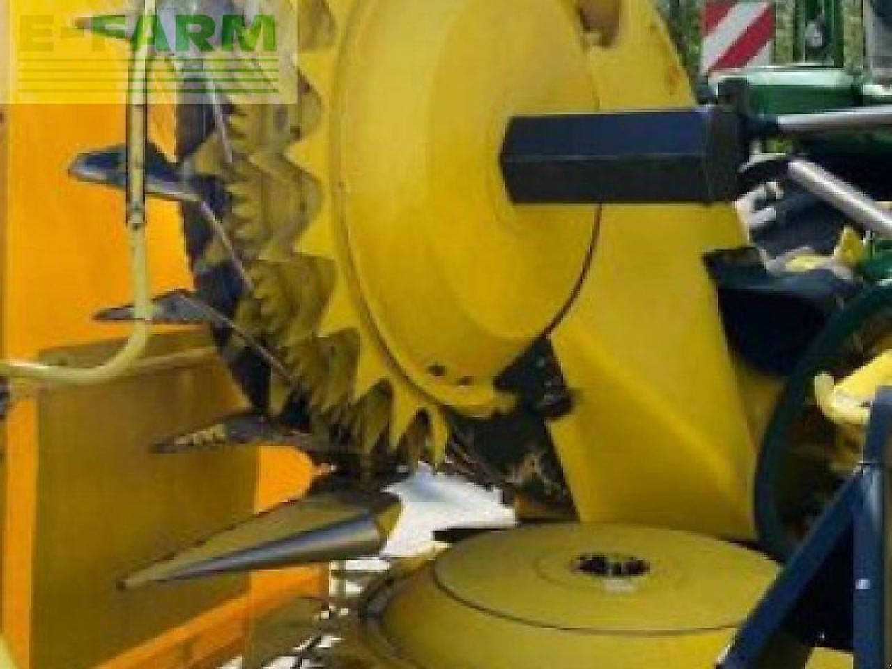 견인식 목초수확기 John Deere 8400i stalkbuster : 사진 17