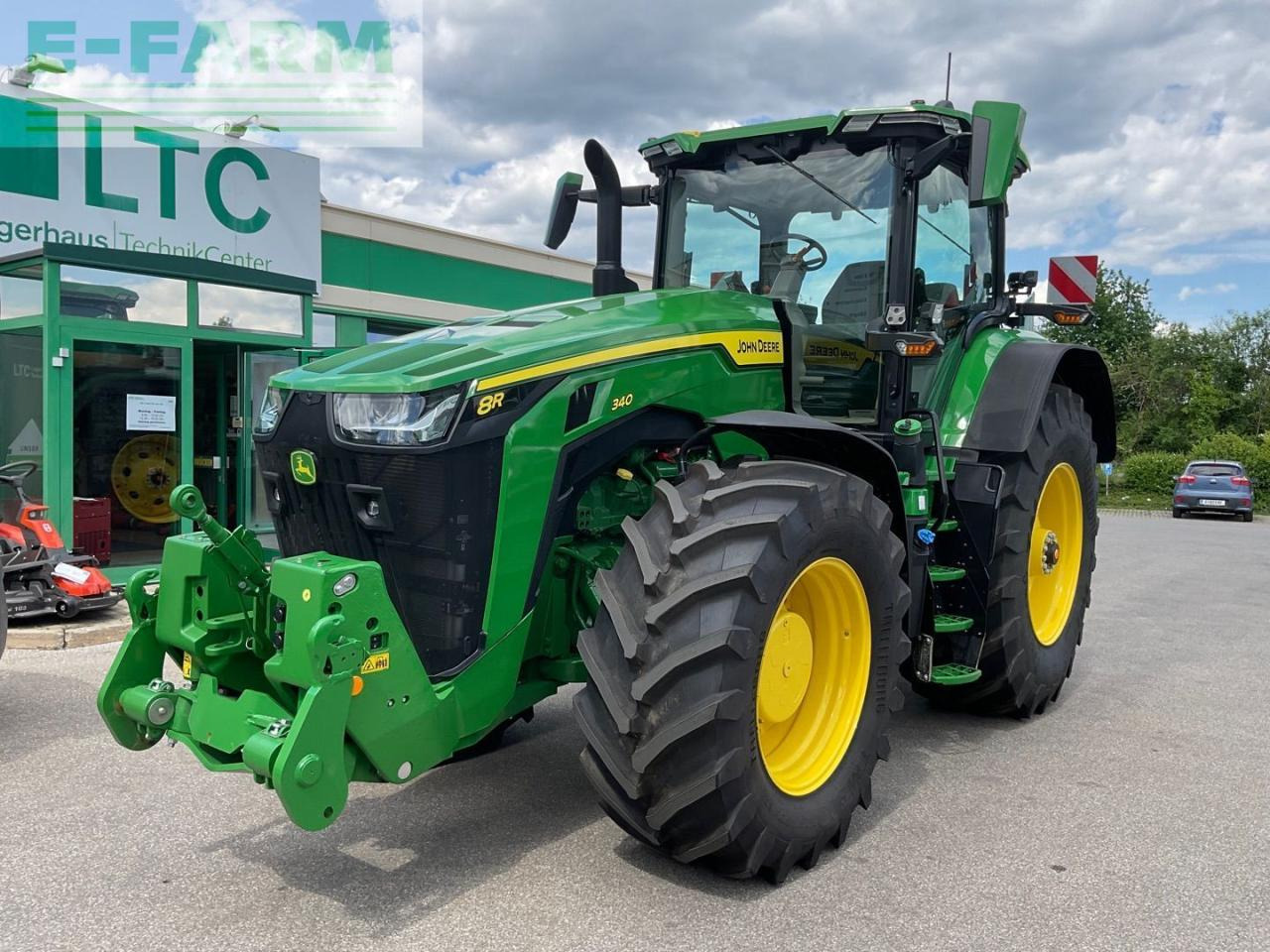 John Deere 8R340 - 장궤형 트랙터 : 사진 1 John Deere 8R340 - 장궤형 트랙터 : 사진 1