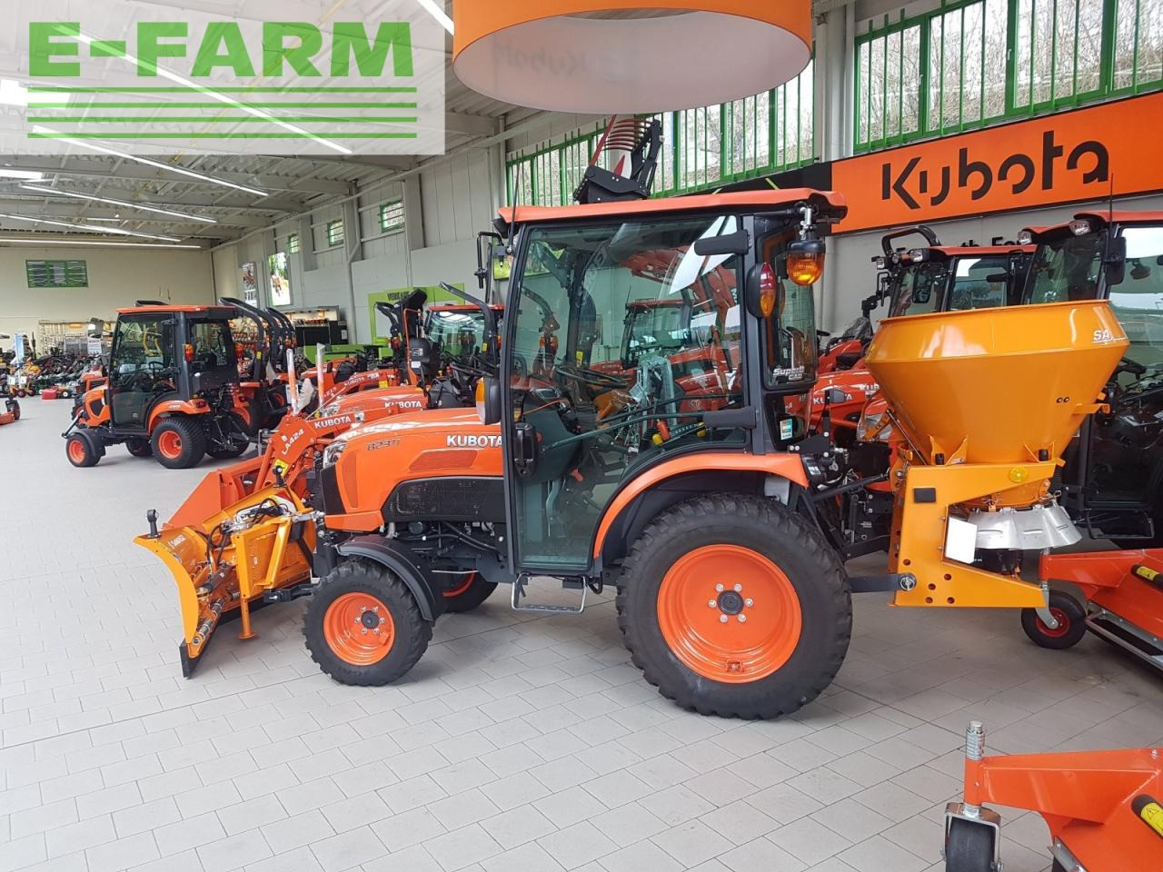 장궤형 트랙터 Kubota b2-231h cab : 사진 8