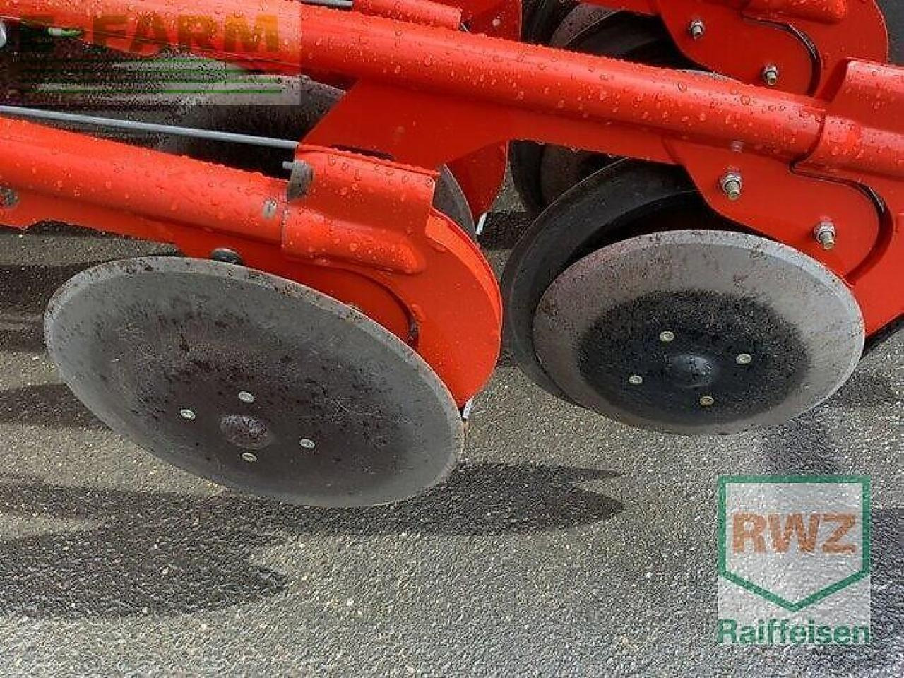 파종기 Kuhn combiliner venta lc302 (55+10,2 ha) : 사진 9 파종기 Kuhn combiliner venta lc302 (55+10,2 ha) : 사진 9