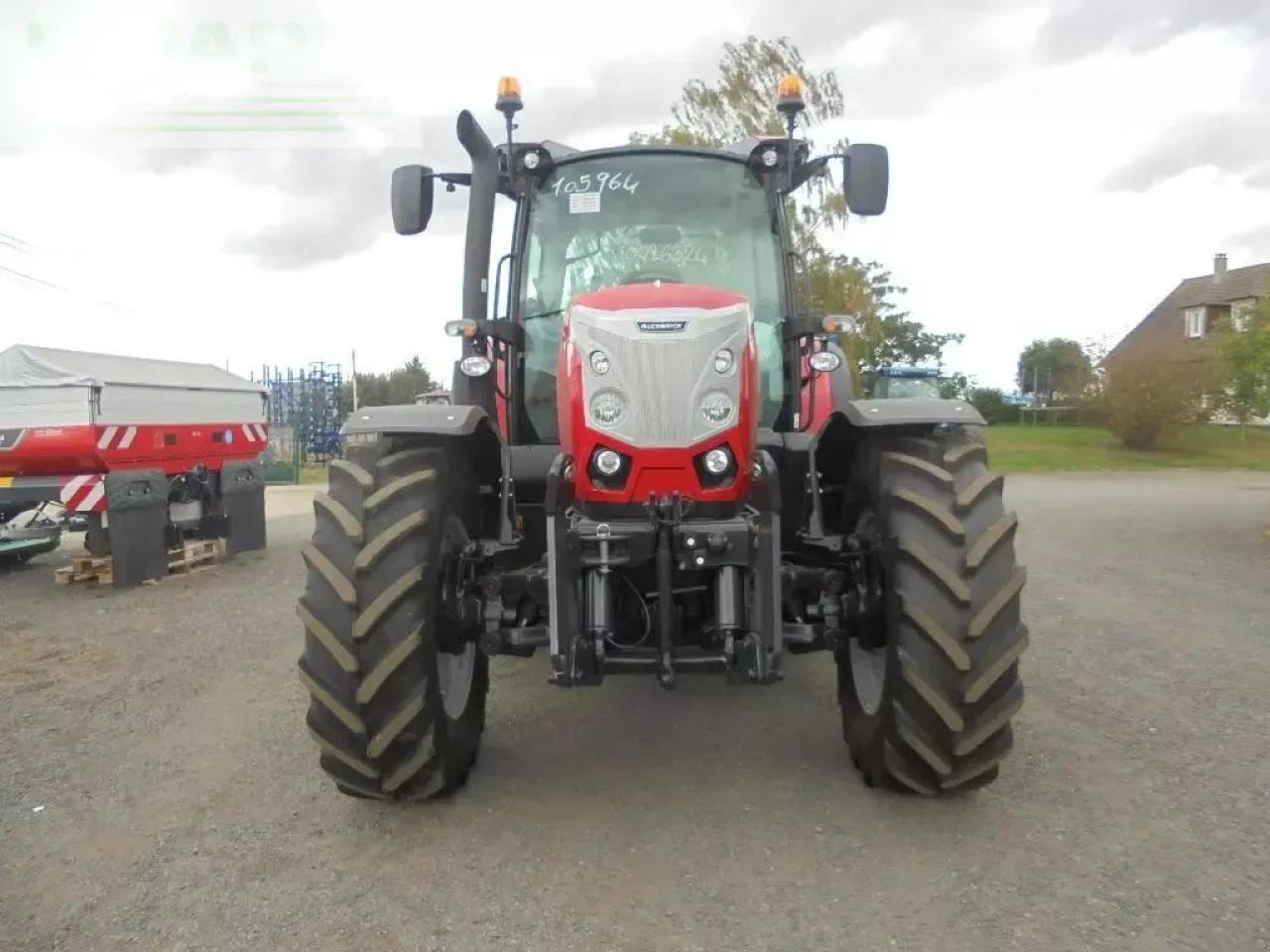 McCormick x6-415m - 장궤형 트랙터 : 사진 3 McCormick x6-415m - 장궤형 트랙터 : 사진 3