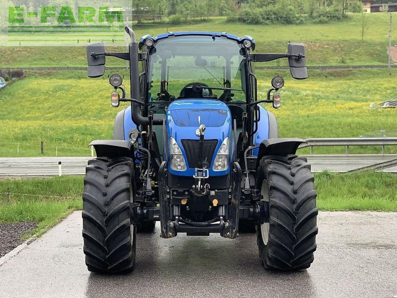New Holland t 5.105 - 장궤형 트랙터 : 사진 3 New Holland t 5.105 - 장궤형 트랙터 : 사진 3
