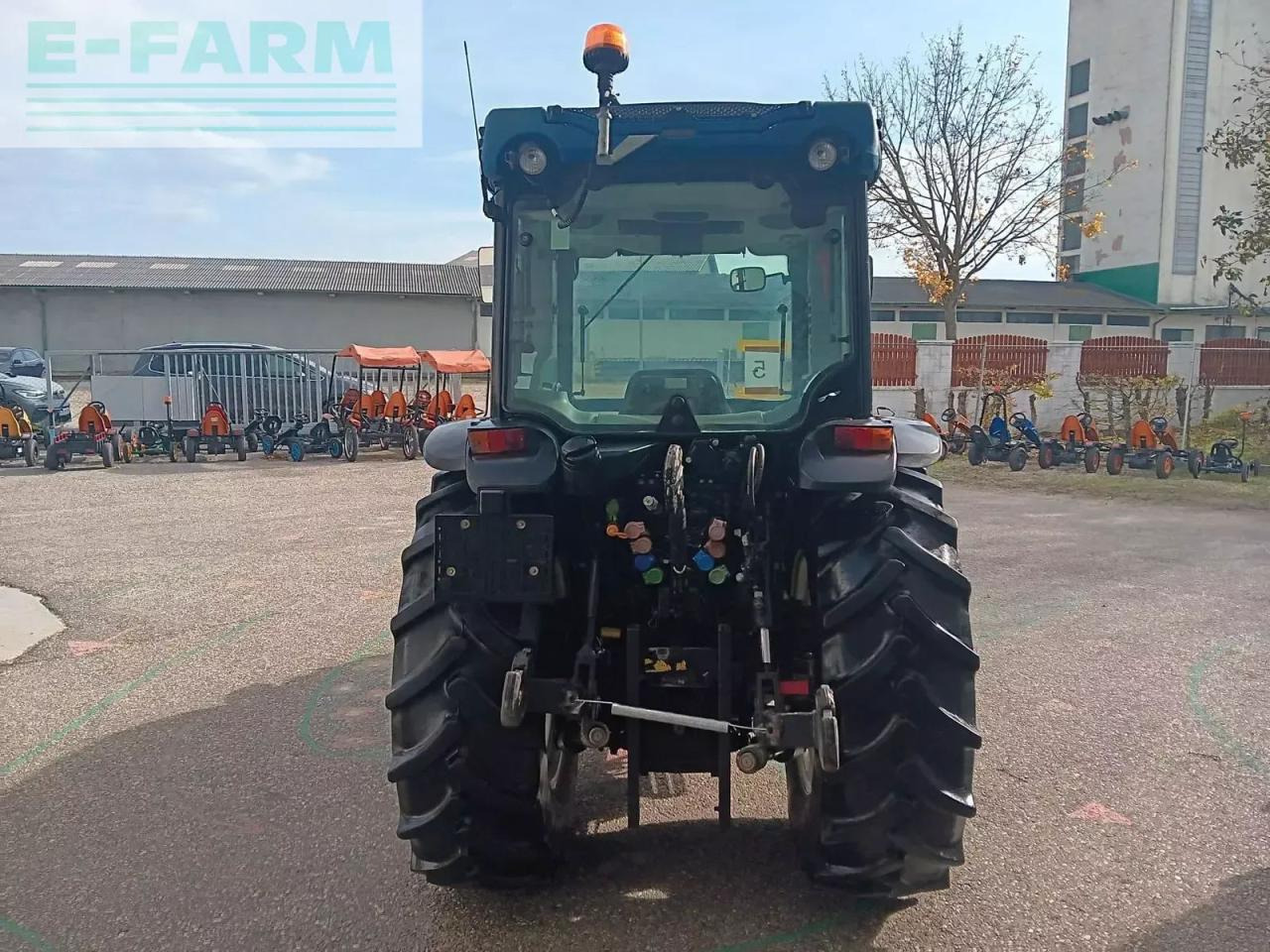 New Holland t4.90 f F - 장궤형 트랙터 : 사진 5 New Holland t4.90 f F - 장궤형 트랙터 : 사진 5