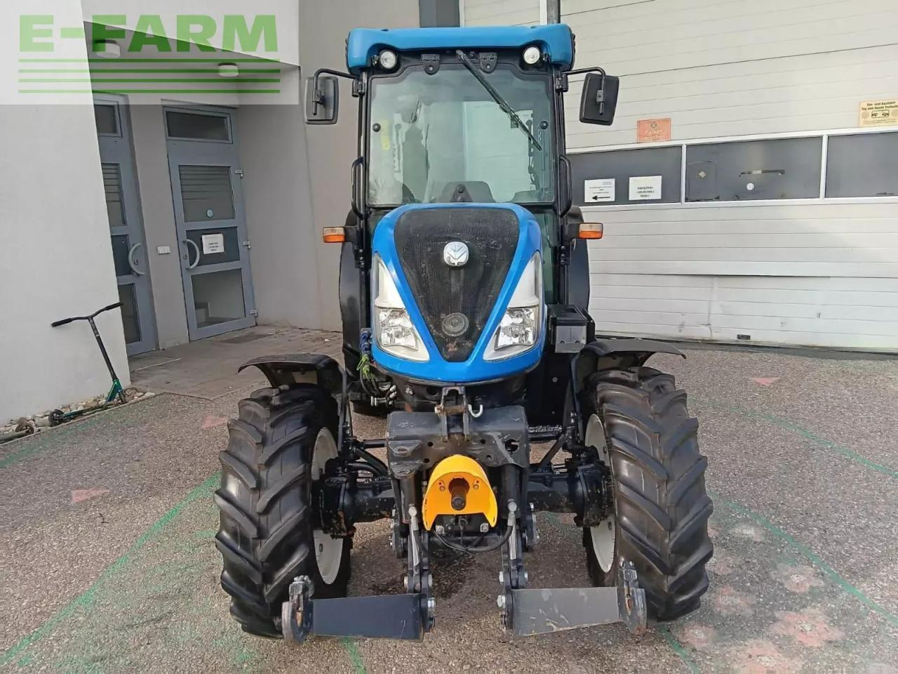 New Holland t4.90 f F - 장궤형 트랙터 : 사진 2 New Holland t4.90 f F - 장궤형 트랙터 : 사진 2
