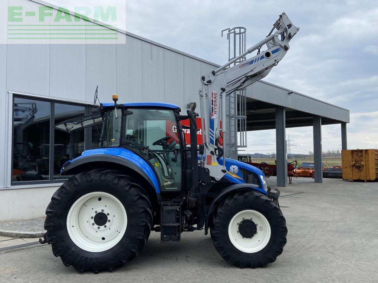 장궤형 트랙터 New Holland t5.105 electro command : 사진 12