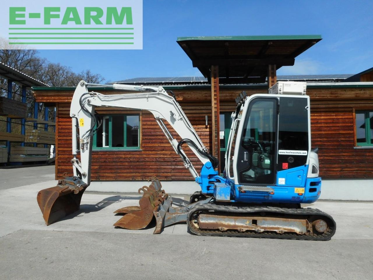 Takeuchi tb 260 ( 5.735kg ) hydr. sw + 3 löffel - 미니 굴삭기 : 사진 1 Takeuchi tb 260 ( 5.735kg ) hydr. sw + 3 löffel - 미니 굴삭기 : 사진 1