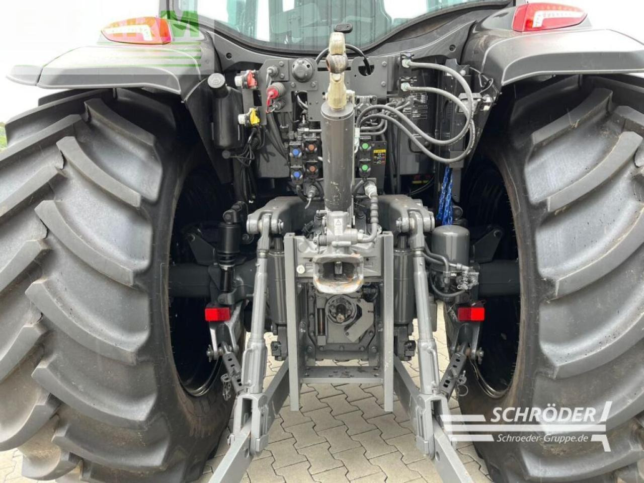 Valtra g 135 a - 장궤형 트랙터 : 사진 3 Valtra g 135 a - 장궤형 트랙터 : 사진 3