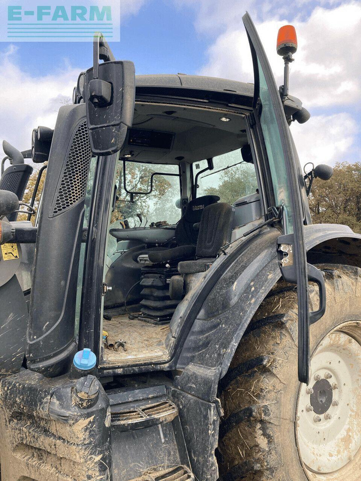 장궤형 트랙터 Valtra n 134 : 사진 6
