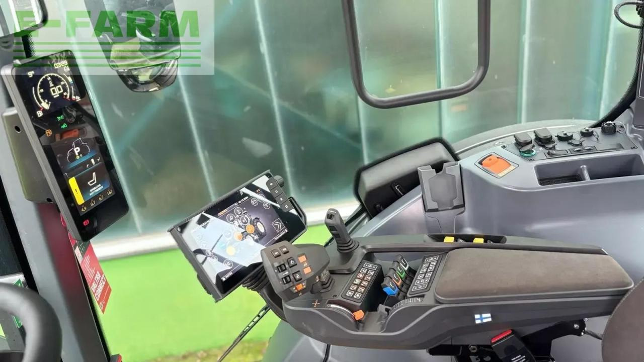 장궤형 트랙터 Valtra n 175 d : 사진 8