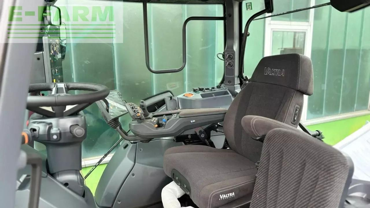 장궤형 트랙터 Valtra n 175 d : 사진 7