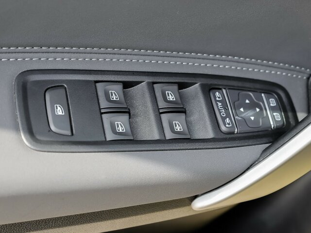MERCEDES-BENZ T 180 Progressive,AMF Rollstuhlrampe,LED,Navi - 승합차 : 사진 4 MERCEDES-BENZ T 180 Progressive,AMF Rollstuhlrampe,LED,Navi - 승합차 : 사진 4