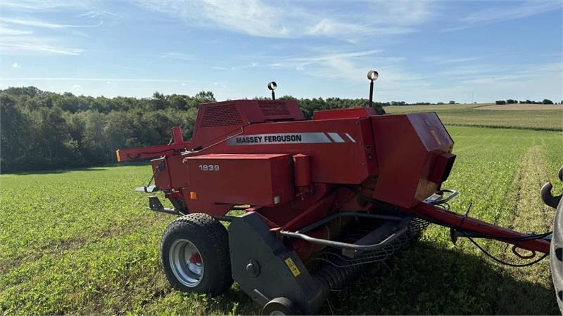 Massey Ferguson 1839 Småballe presser  - 베일 포장기 : 사진 2 Massey Ferguson 1839 Småballe presser  - 베일 포장기 : 사진 2