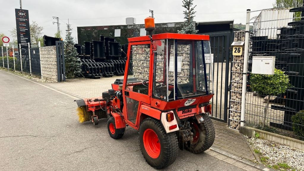 Hako 2300 D Kleintraktor, hyrd. Kehrmaschine, Zapfwelle - 지자체 트랙터 : 사진 3 Hako 2300 D Kleintraktor, hyrd. Kehrmaschine, Zapfwelle - 지자체 트랙터 : 사진 3