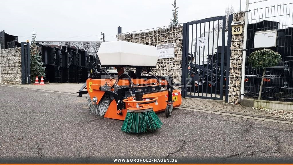 Kehrmaschine ZM 1400 für Radlader - 빗자루 지자체/ 특수 차량 용 : 사진 4 Kehrmaschine ZM 1400 für Radlader - 빗자루 지자체/ 특수 차량 용 : 사진 4