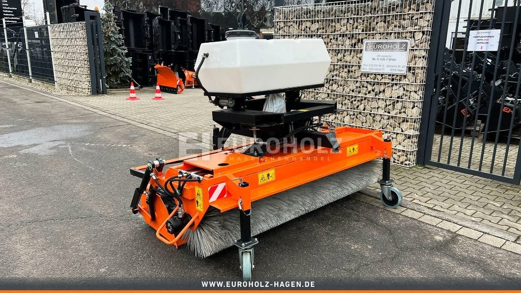 Kehrmaschine ZM2000 Stapleraufnahme - 빗자루 지자체/ 특수 차량 용 : 사진 3 Kehrmaschine ZM2000 Stapleraufnahme - 빗자루 지자체/ 특수 차량 용 : 사진 3