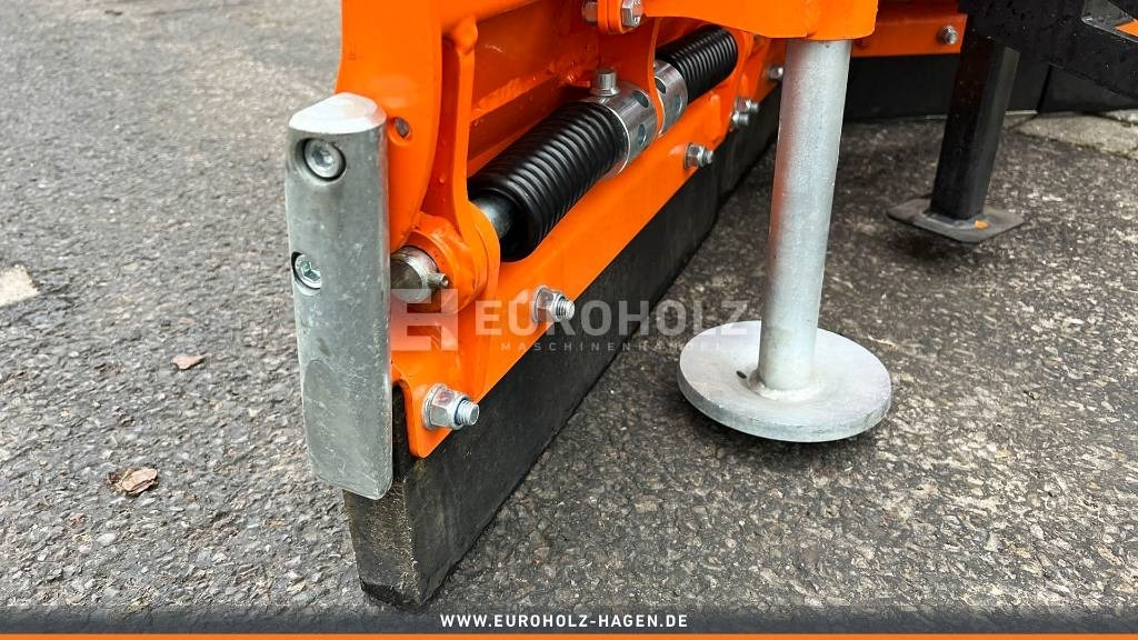 Schneepflug Vario 4-Wege PUV-2000M Dreipunktaufnah - 제설차 농업용 기계 용 : 사진 5 Schneepflug Vario 4-Wege PUV-2000M Dreipunktaufnah - 제설차 농업용 기계 용 : 사진 5