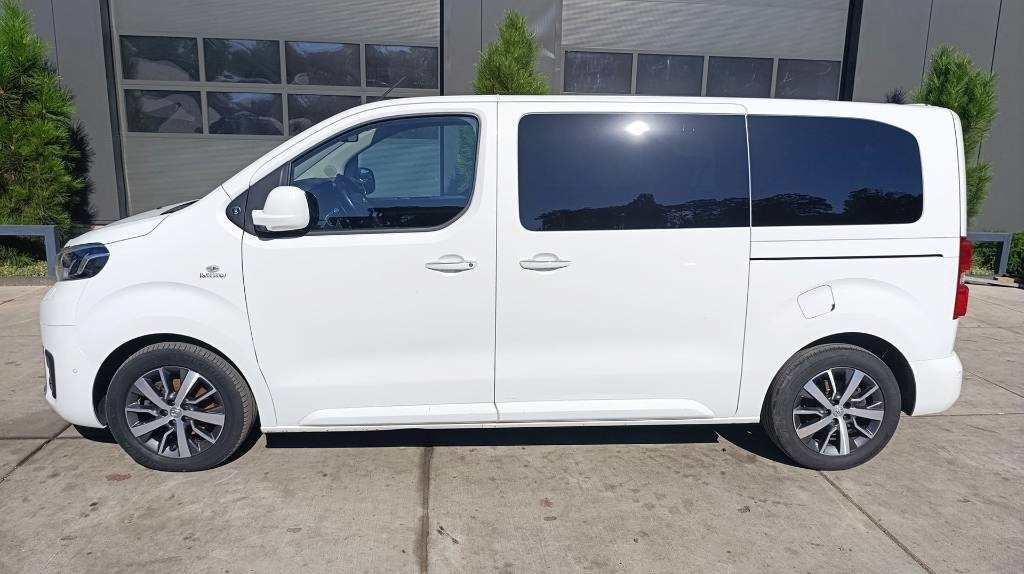 Toyota Proace 2.0 Van, Kleinbus, 7-Sitzer, Turboschaden - 패널 밴 : 사진 1 Toyota Proace 2.0 Van, Kleinbus, 7-Sitzer, Turboschaden - 패널 밴 : 사진 1