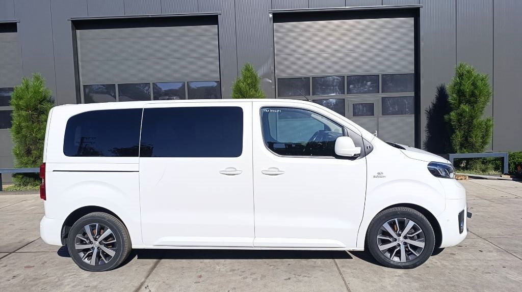 Toyota Proace 2.0 Van, Kleinbus, 7-Sitzer, Turboschaden - 패널 밴 : 사진 2 Toyota Proace 2.0 Van, Kleinbus, 7-Sitzer, Turboschaden - 패널 밴 : 사진 2