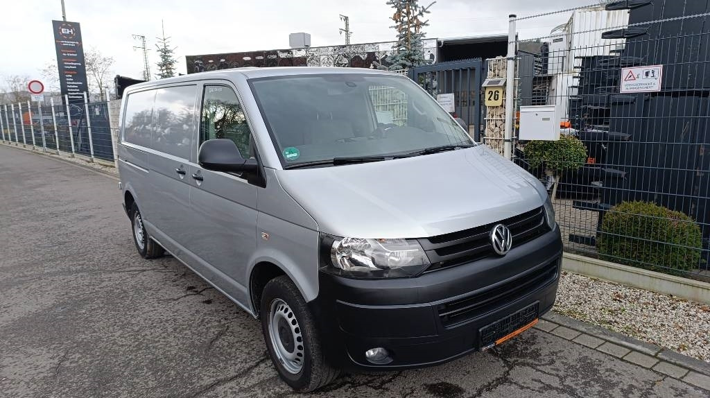 Volkswagen T5 2.0 TDI, Transporter, Kasten, Werkstattschränke - 박스 밴 : 사진 1 Volkswagen T5 2.0 TDI, Transporter, Kasten, Werkstattschränke - 박스 밴 : 사진 1