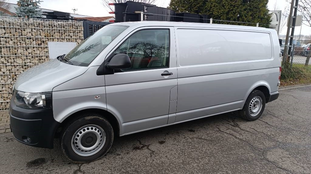 Volkswagen T5 2.0 TDI, Transporter, Kasten, Werkstattschränke - 박스 밴 : 사진 3 Volkswagen T5 2.0 TDI, Transporter, Kasten, Werkstattschränke - 박스 밴 : 사진 3