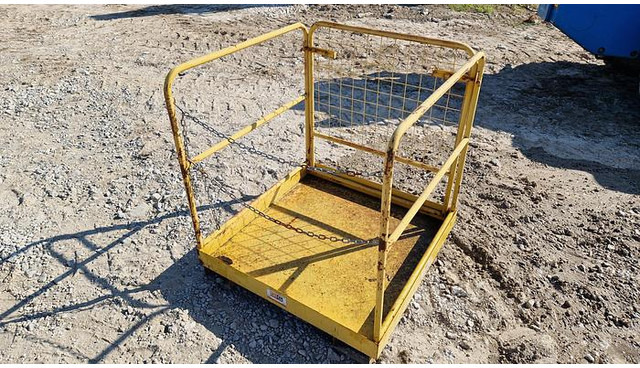 Big Sicherheits-Arbeitskorb - 컨테이너 운반 장치/ 스와프 보디 트레일러 : 사진 2 Big Sicherheits-Arbeitskorb - 컨테이너 운반 장치/ 스와프 보디 트레일러 : 사진 2