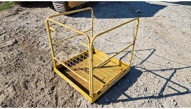 Big Sicherheits-Arbeitskorb - 컨테이너 운반 장치/ 스와프 보디 트레일러 : 사진 1 Big Sicherheits-Arbeitskorb - 컨테이너 운반 장치/ 스와프 보디 트레일러 : 사진 1