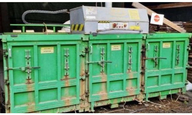 Strautmann MK 1100 Mehrkammer Ballenpresse - 산업용 장비 : 사진 1 Strautmann MK 1100 Mehrkammer Ballenpresse - 산업용 장비 : 사진 1