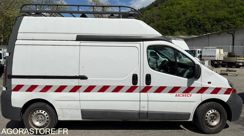 7226YJ74 - RENAULT TRAFIC - 패널 밴 : 사진 5 7226YJ74 - RENAULT TRAFIC - 패널 밴 : 사진 5