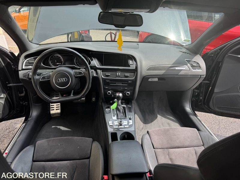 AUDI A4 RS4 - 2013 - 155 000KM - 차량 : 사진 5 AUDI A4 RS4 - 2013 - 155 000KM - 차량 : 사진 5