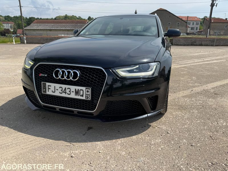 AUDI A4 RS4 - 2013 - 155 000KM - 차량 : 사진 1 AUDI A4 RS4 - 2013 - 155 000KM - 차량 : 사진 1