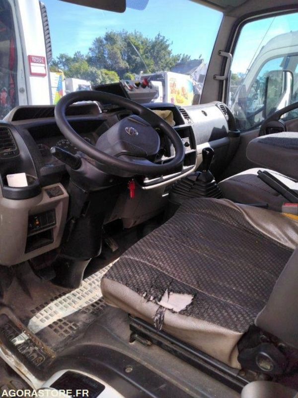 BA-885-GW MICRO BENNE NISSAN CABSTAR 203336 kms 2007 - 덤프 밴 : 사진 4 BA-885-GW MICRO BENNE NISSAN CABSTAR 203336 kms 2007 - 덤프 밴 : 사진 4