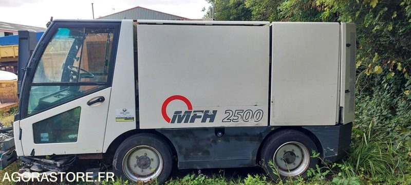 BALAYEUSE AEBI MFH 2500 - 거리 청소 차량 : 사진 2 BALAYEUSE AEBI MFH 2500 - 거리 청소 차량 : 사진 2