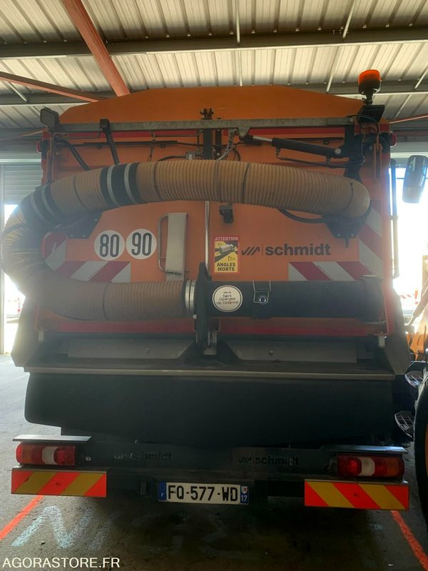 BALAYEUSE COMPOSÉE D'UN PORTEUR MERCEDES ET D'UN SYSTÈME DE BALAYAGE SCHMIDT - 거리 청소 차량 : 사진 5 BALAYEUSE COMPOSÉE D'UN PORTEUR MERCEDES ET D'UN SYSTÈME DE BALAYAGE SCHMIDT - 거리 청소 차량 : 사진 5