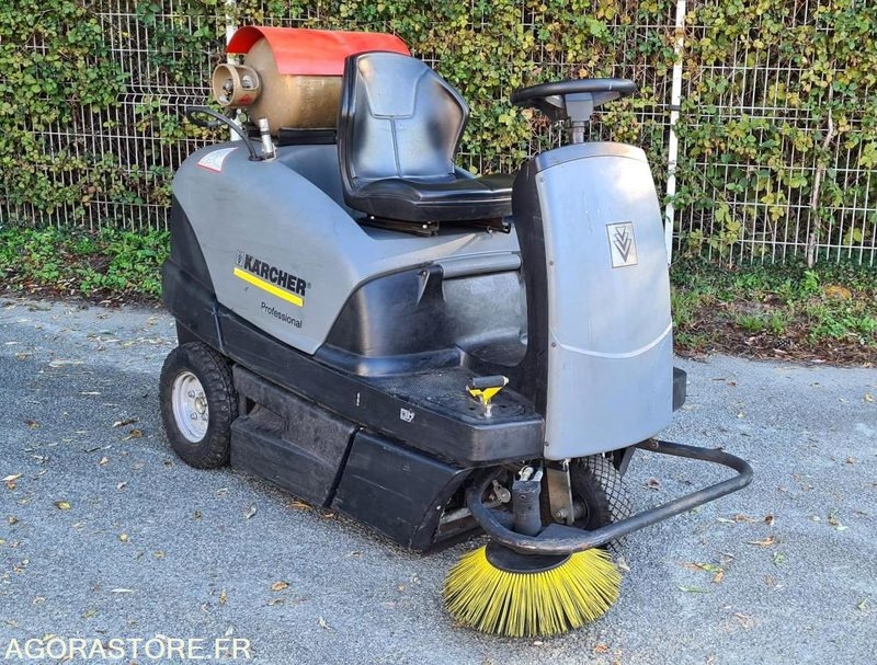 BALAYEUSE KARCHER - 2012 - 182 heures - 거리 청소 차량 : 사진 1 BALAYEUSE KARCHER - 2012 - 182 heures - 거리 청소 차량 : 사진 1