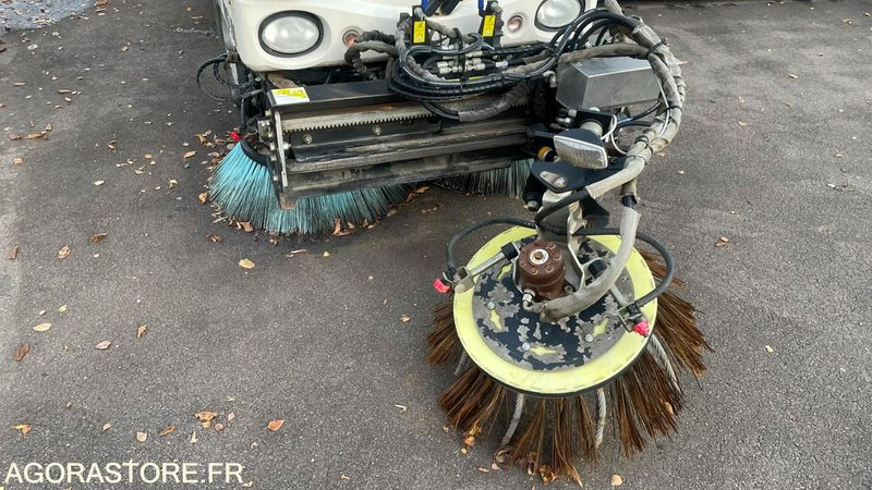 BALAYEUSE MATHIEU AZURA DE 2013 - 거리 청소 차량 : 사진 3 BALAYEUSE MATHIEU AZURA DE 2013 - 거리 청소 차량 : 사진 3