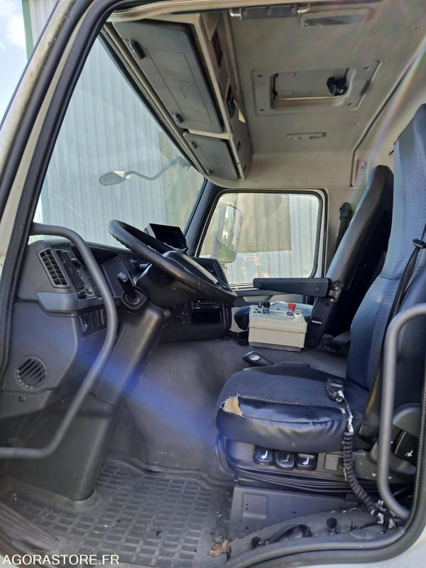 BOM 19 T VOLVO FM 229474 kms 2007 - 쓰레기차 : 사진 5 BOM 19 T VOLVO FM 229474 kms 2007 - 쓰레기차 : 사진 5