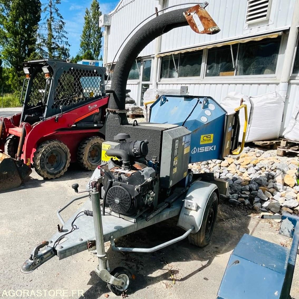 BROYEUR A BRANCHES ISEKI 150M - ANNÉE 2010 - 톱밥 제조기 : 사진 2 BROYEUR A BRANCHES ISEKI 150M - ANNÉE 2010 - 톱밥 제조기 : 사진 2