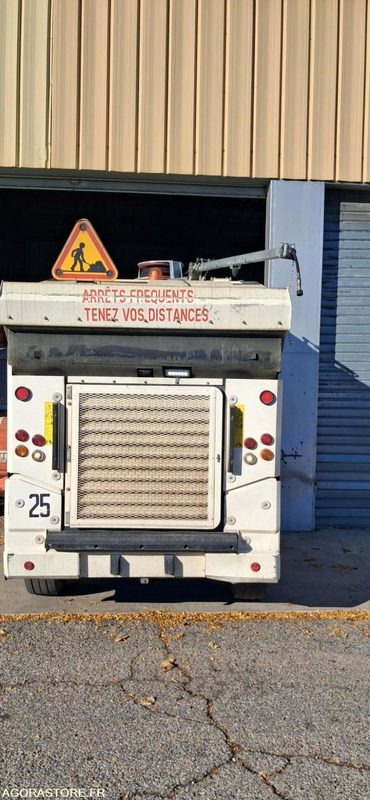 Balayeuse Euroclean Sicas modèle Millennium " New Generation" - 거리 청소 차량 : 사진 4 Balayeuse Euroclean Sicas modèle Millennium " New Generation" - 거리 청소 차량 : 사진 4