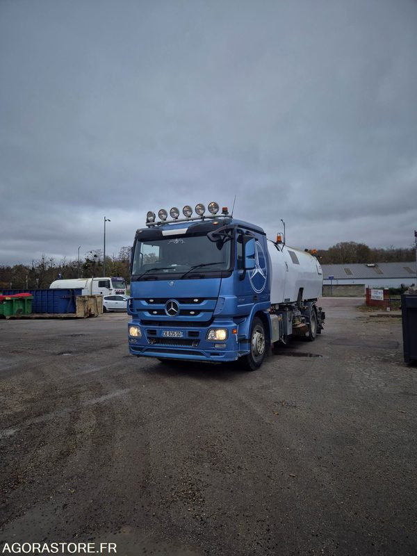 Balayeuse Eurovoirie Optifant 70 TA THP - 거리 청소 차량 : 사진 3 Balayeuse Eurovoirie Optifant 70 TA THP - 거리 청소 차량 : 사진 3