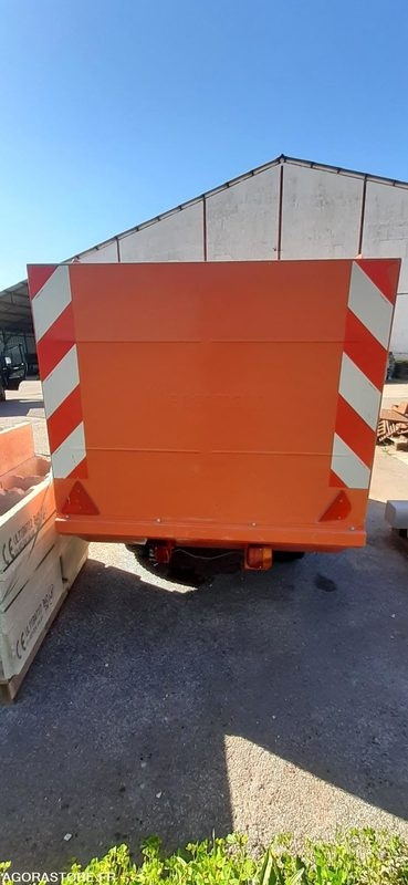 Balayeuse stade Wiedeman - 1992 - 정원 장비 : 사진 4 Balayeuse stade Wiedeman - 1992 - 정원 장비 : 사진 4