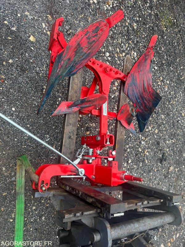 CHARRUE 1 SOCLE MICRO TRACTEUR - 농업용 기계 : 사진 3 CHARRUE 1 SOCLE MICRO TRACTEUR - 농업용 기계 : 사진 3