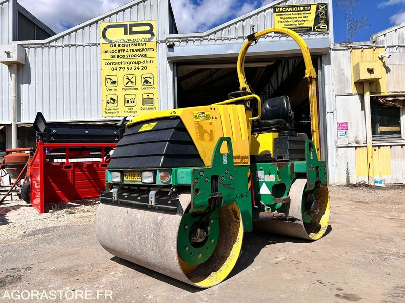 COMPACTEUR AMMANN AV26-2 ROULEAU TANDEM VIBRANT ARTICULÉ - ANNÉE 2008 - 1765 H - 롤러 : 사진 1 COMPACTEUR AMMANN AV26-2 ROULEAU TANDEM VIBRANT ARTICULÉ - ANNÉE 2008 - 1765 H - 롤러 : 사진 1