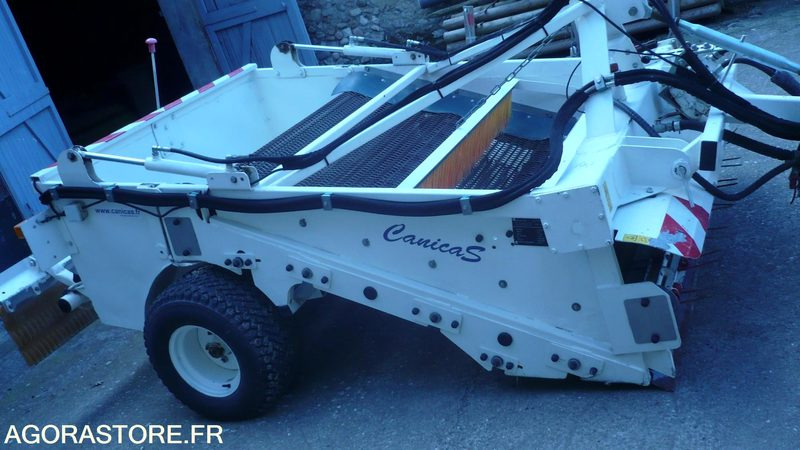 CRIBLEUR DE PLAGE TRACTÉ T160 N° de serie T067 - 스크리너 : 사진 3 CRIBLEUR DE PLAGE TRACTÉ T160 N° de serie T067 - 스크리너 : 사진 3