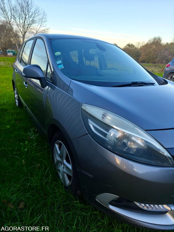 CZ-908-ES // RENAULT MEGANE SCENIC // 252 484 KMS - 차량 : 사진 1 CZ-908-ES // RENAULT MEGANE SCENIC // 252 484 KMS - 차량 : 사진 1