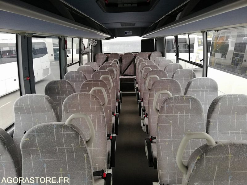 Car Isuzu Turquoise - 2017 - 110 000 km - 스쿨버스 : 사진 5 Car Isuzu Turquoise - 2017 - 110 000 km - 스쿨버스 : 사진 5