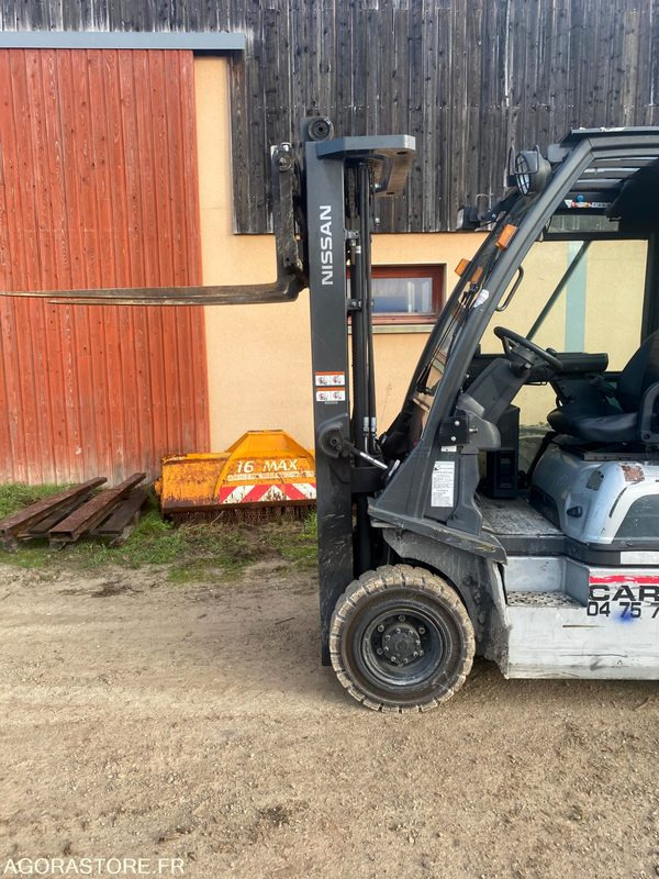 Chariot élévateur GAZ NISSAN 1.8T - LPG 지게차 : 사진 2 Chariot élévateur GAZ NISSAN 1.8T - LPG 지게차 : 사진 2