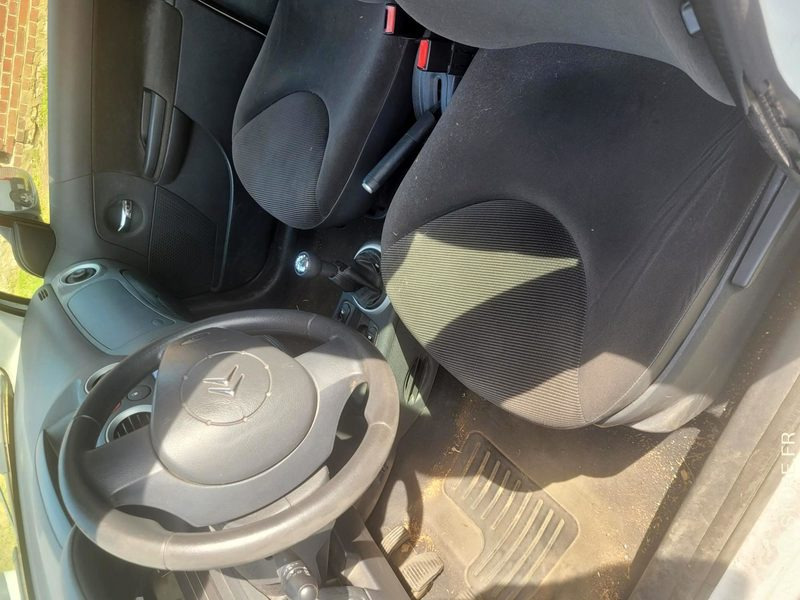 Citroên C3 344 BFQ 60 - 차량 : 사진 4 Citroên C3 344 BFQ 60 - 차량 : 사진 4