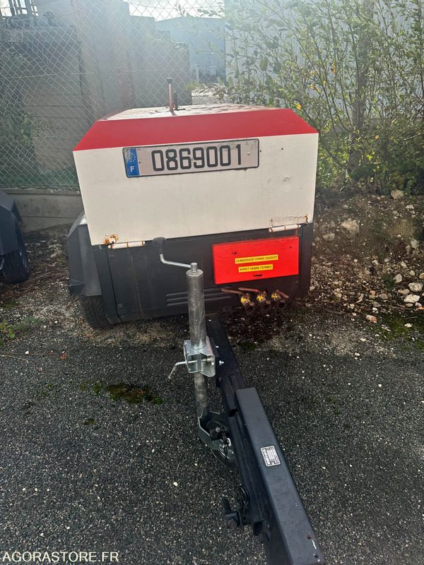 Compresseur mobile INGERSOLL P180 5m3/mm - 공기 압축기 : 사진 1 Compresseur mobile INGERSOLL P180 5m3/mm - 공기 압축기 : 사진 1